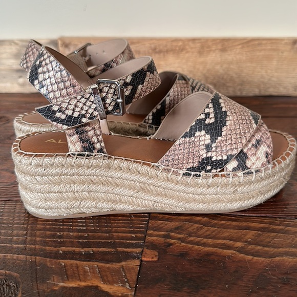 NWOT ALDO Snake Print Espadrille Sandals Size 7.5 - Picture 4 of 7